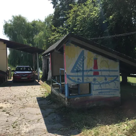 Na Pláži Jazera Kurinec Chata Rimavská Sobota